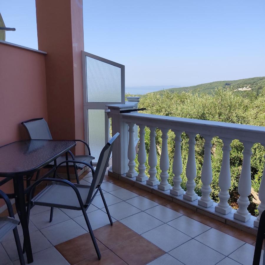 Apartamento Nikolaou Thomas House Parga Exterior foto